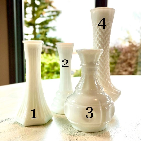 Set of 5 Vintage Milk glass Vases - Picture 1 of 6